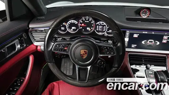 Porsche Panamera 2018 — Фото 13/20