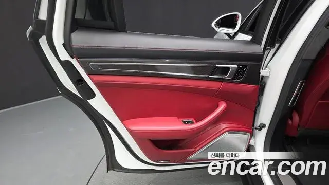 Porsche Panamera 2018 — Şəkil 33/33