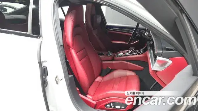 Porsche Panamera 2018 — Şəkil 7/33