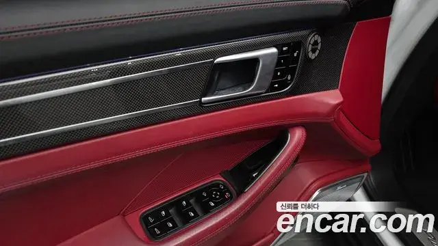 Porsche Panamera 2018 — Şəkil 15/33