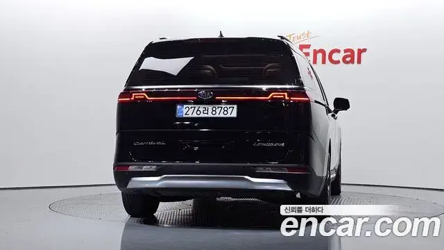 Kia Carnival 2021 — Фото 4/20