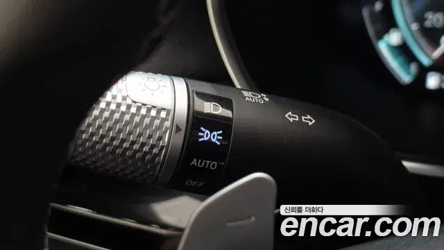 Genesis G80 2023 — Şəkil 31/33