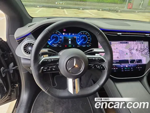 Mercedes-Benz EQS 2023 — Photo 8/17
