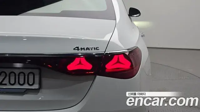 Mercedes-Benz E-Class 2024 — Şəkil 18/30