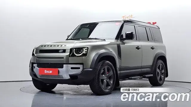 Land Rover Defender 2022 — Photo 6/37