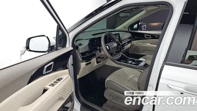 Kia Carnival 2025 — Şəkil 29/34