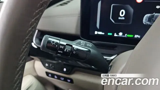 Kia Carnival 2025 — Şəkil 7/34
