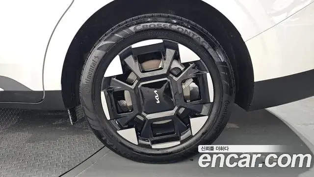 Kia Carnival 2025 — Şəkil 32/34
