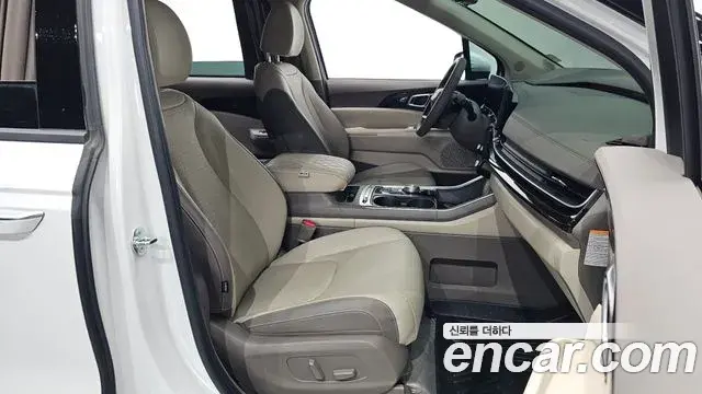 Kia Carnival 2025 — Şəkil 21/34