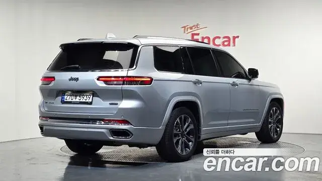 Jeep Grand Cherokee 2021 — ფოტო 10/32