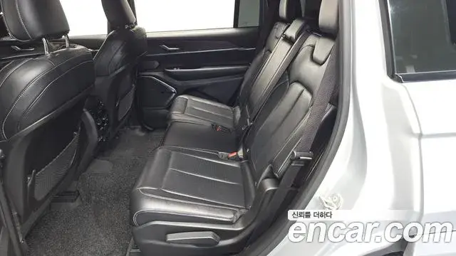 Jeep Grand Cherokee 2021 — ფოტო 1/32