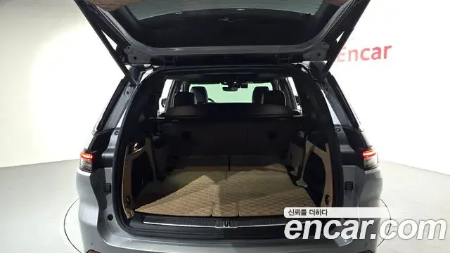 Jeep Grand Cherokee 2021 — ფოტო 20/32