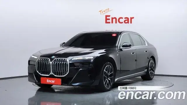 BMW 7 Series 2023 — Фото 1/20