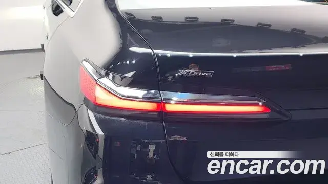 BMW 7 Series 2023 — Şəkil 24/40