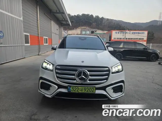 Mercedes-Benz GLS-Class 2025 — Photo 2/16