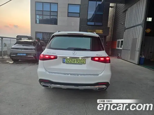 Mercedes-Benz GLS-Class 2025 — Photo 7/16
