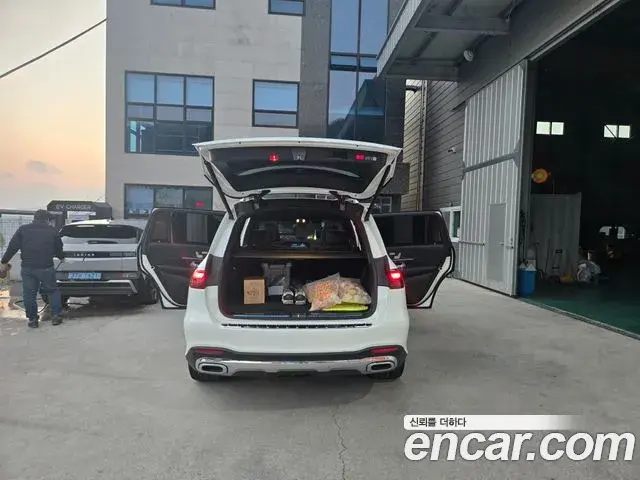 Mercedes-Benz GLS-Class 2025 — Photo 1/16