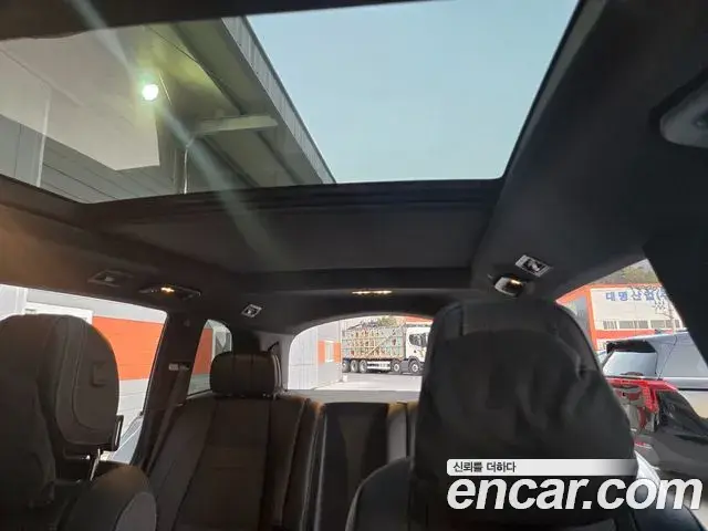 Mercedes-Benz GLS-Class 2025 — Photo 14/16