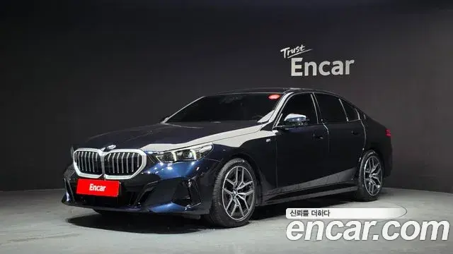 BMW 5 Series 2025 — Фото 1/20