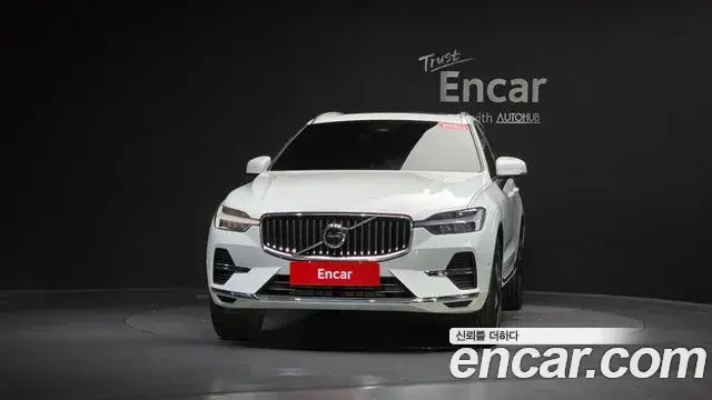 Volvo XC60 2025 — Photo 24/34