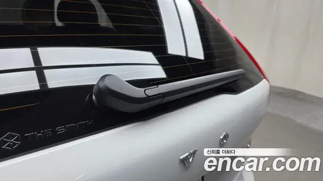 Volvo XC60 2025 — Photo 2/34