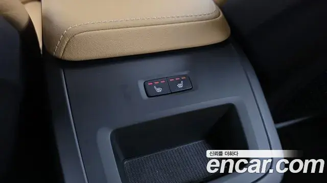 Volvo XC60 2025 — Photo 3/34