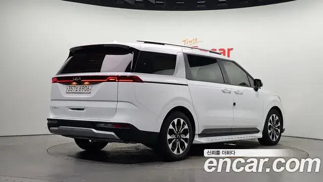 Kia Carnival 2021 — Photo 12/20