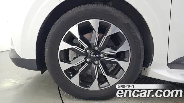 Kia Carnival 2021 — Photo 1/20