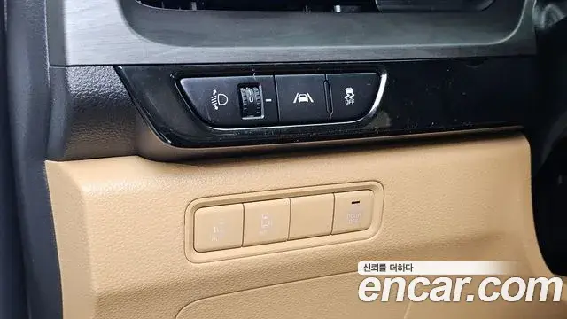 Kia Carnival 2021 — Photo 5/20