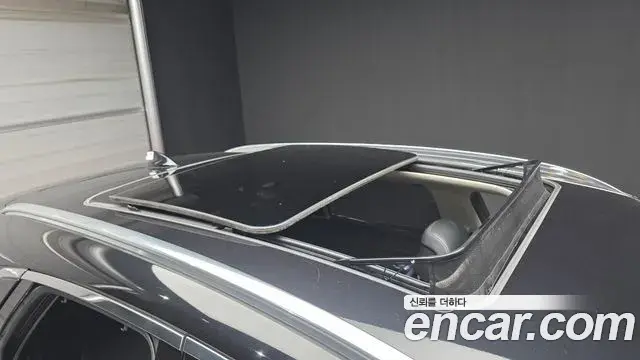 Genesis GV70 2023 — Photo 33/33