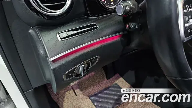 Mercedes-Benz E-Class 2019 — Şəkil 7/20