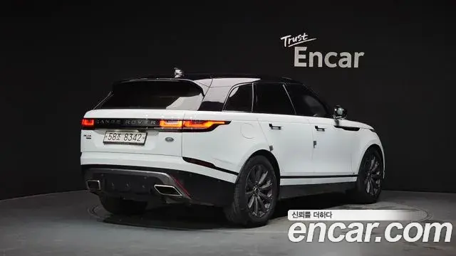 Land Rover Range Rover Velar 2018 — ფოტო 12/32