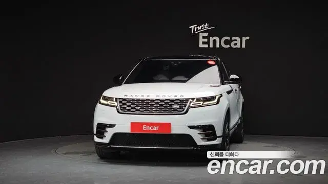Land Rover Range Rover Velar 2018 — ფოტო 19/32
