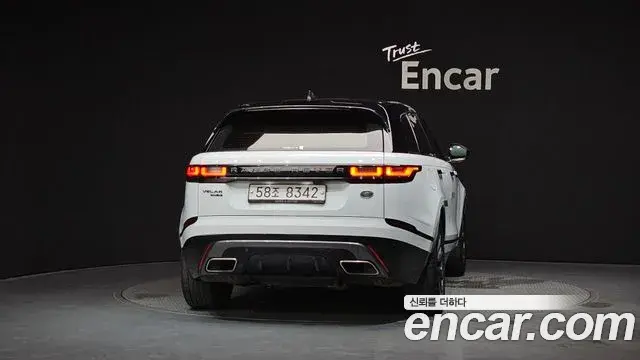 Land Rover Range Rover Velar 2018 — ფოტო 5/32