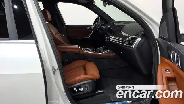 BMW X7 2025 — Photo 9/20