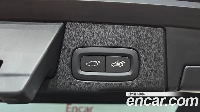 Volvo XC60 2025 — Фото 18/20