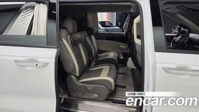 Kia Carnival 2024 — Фото 12/20