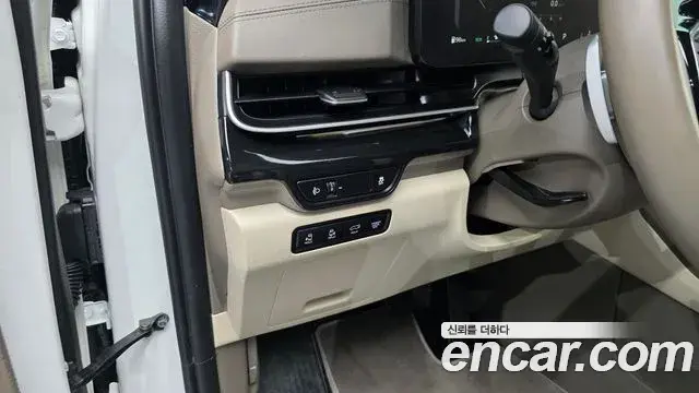 Kia Carnival 2024 — Şəkil 30/40