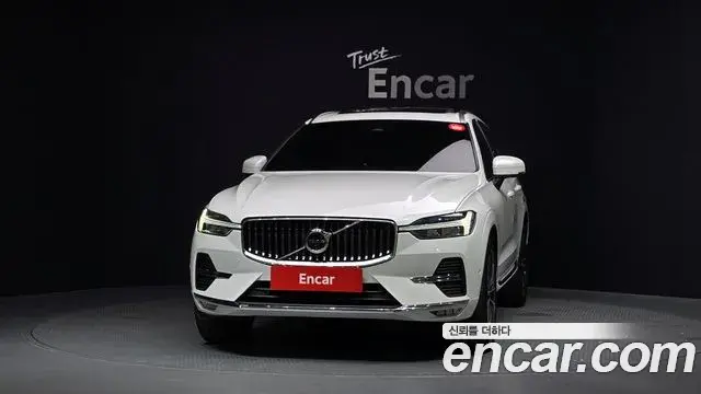 Volvo XC60 2022 — Фото 3/20