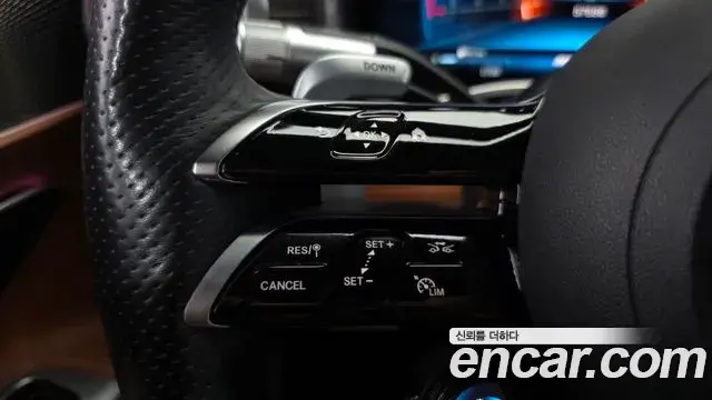 Mercedes-Benz SL-Class 2023 — Photo 11/20