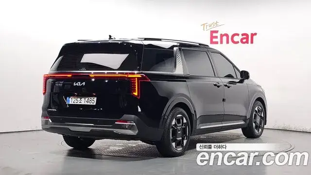 Kia Carnival 2025 — Şəkil 16/35