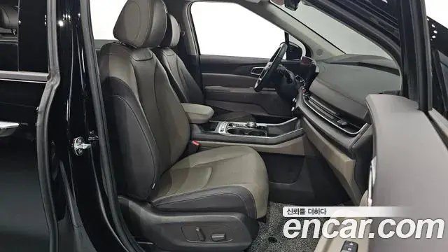 Kia Carnival 2025 — Şəkil 7/35