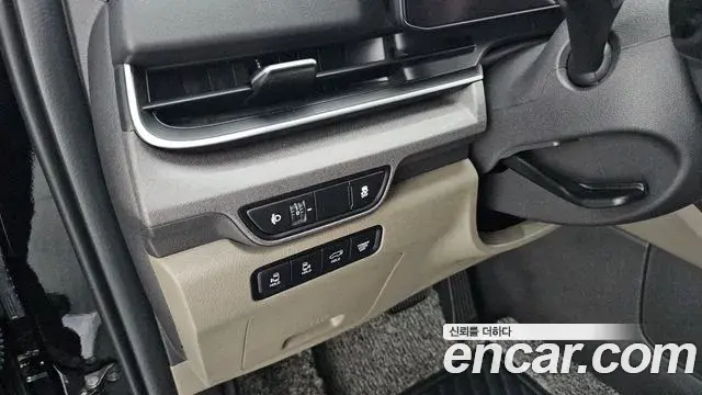 Kia Carnival 2025 — Şəkil 26/35