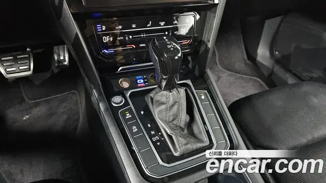 Volkswagen Arteon 2019 — Şəkil 25/37