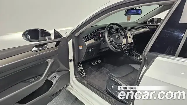 Volkswagen Arteon 2019 — Şəkil 27/37