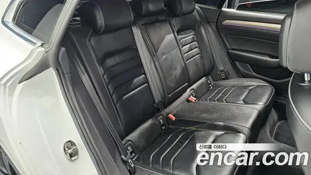 Volkswagen Arteon 2019 — Şəkil 14/37