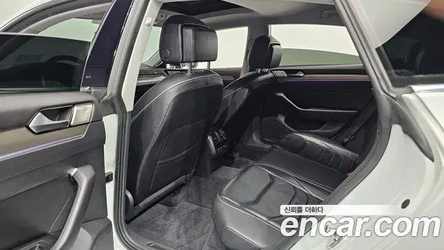 Volkswagen Arteon 2019 — Şəkil 19/37