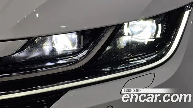 Volkswagen Arteon 2019 — Şəkil 17/37