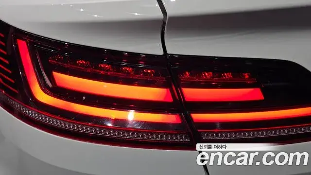 Volkswagen Arteon 2019 — Şəkil 28/37
