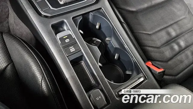 Volkswagen Arteon 2019 — Şəkil 36/37